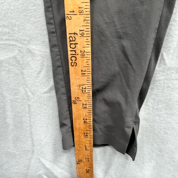 Women's Athleta Gray Slouch Pull On Athletic Pants Size 4 - Picture 3 of 10